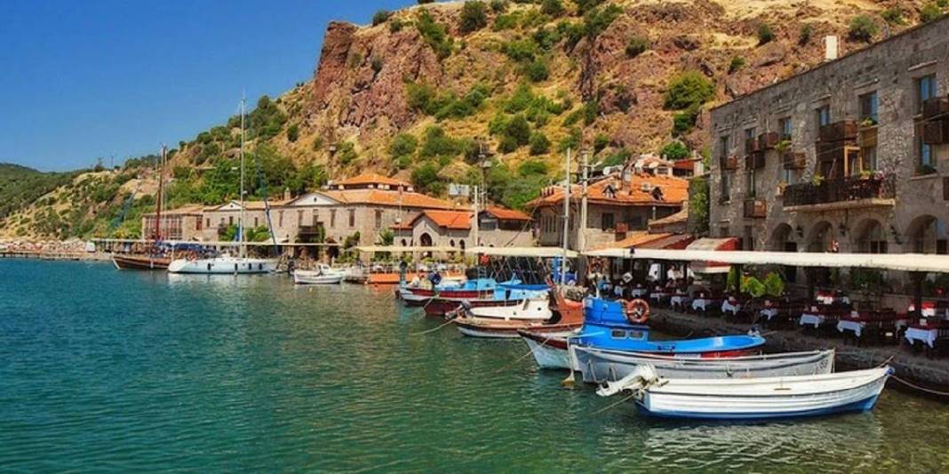 Tarih ve doğanın buluşma adresini arıyorsanız konum burası! Sonbaharın en iyi rotası: Büyülenmemek elde değil 3